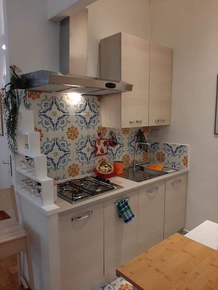 Charming Loft In Piazza Di Spagna Apartment โรม ภายนอก รูปภาพ