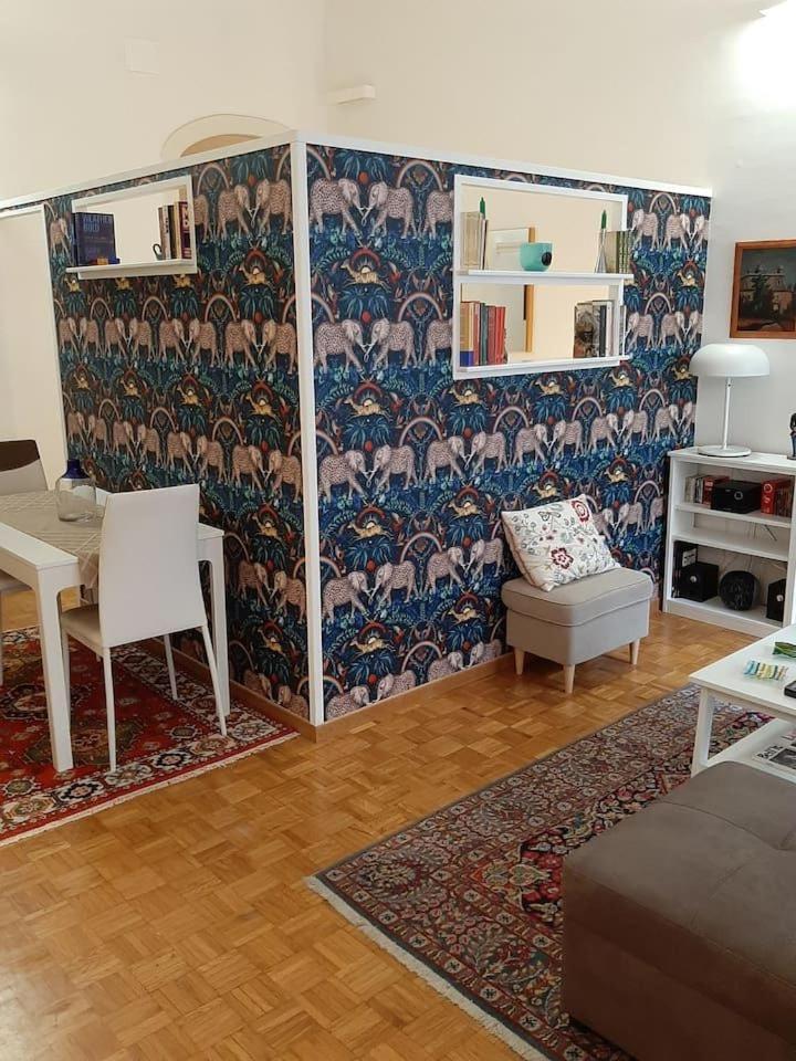 Charming Loft In Piazza Di Spagna Apartment โรม ภายนอก รูปภาพ